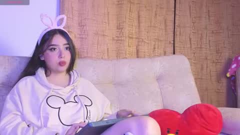 Snapshot of megumi_yang chatting on November 2025 08:57:01 AM Megumi online show from November 2025 08:57:01 AM