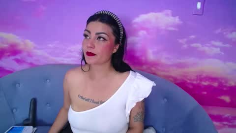  Mel  online show from November 2025 12:48:02 PM