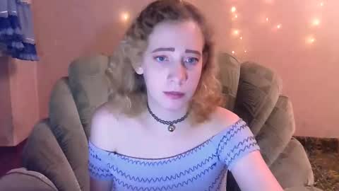 Snapshot of mel_mellie chatting on February 2025 11:06:01 PM Mel Mellie online show from February 2025 11:06:01 PM