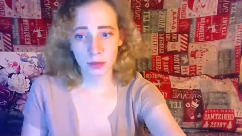 Snapshot of mel_mellie chatting on March 2025 06:33:02 PM Mel Mellie online show from March 2025 06:33:02 PM