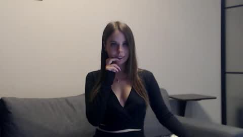 meladams online show from September 2025 08:21:02 PM