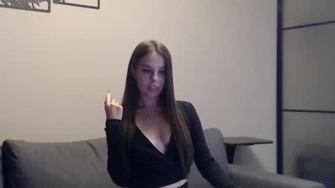 meladams online show from September 2025 09:29:02 PM