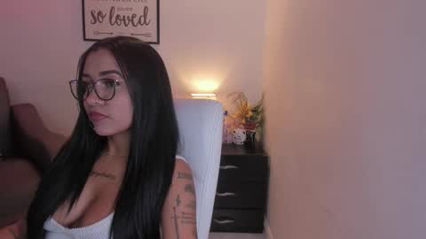 melan_owen online show from November 2025 11:01:02 AM
