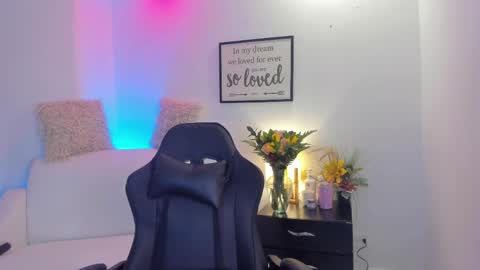 Snapshot of melan_owen chatting on June 2026 11:10:01 AM melan_owen online show from June 2026 11:10:01 AM