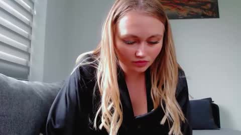 Snapshot of melani_a chatting on June 2026 12:29:01 PM Melania online show from June 2026 12:29:01 PM