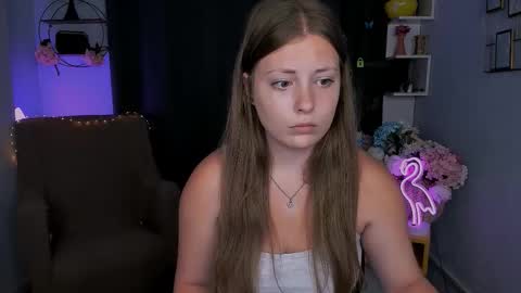Snapshot of melani_bumm chatting on September 2025 07:41:01 AM melani_bumm online show from September 2025 07:41:01 AM