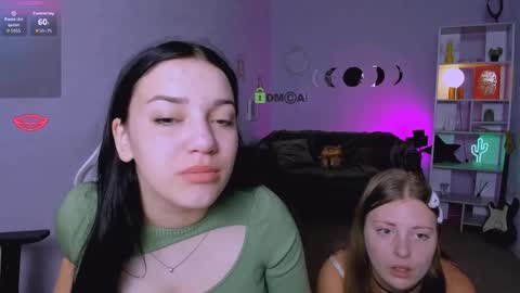 Snapshot of melani_bumm chatting on October 2025 06:21:02 AM melani_bumm online show from October 2025 06:21:02 AM