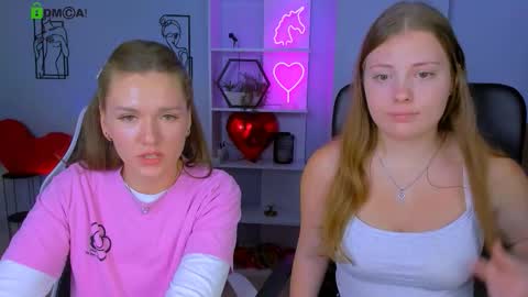 Snapshot of melani_bumm chatting on October 2025 12:28:01 PM melani_bumm online show from October 2025 12:28:01 PM