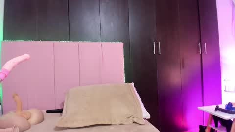 Snapshot of melani_xc chatting on December 2024 02:42:02 PM MELANI - online show from December 2024 02:42:02 PM