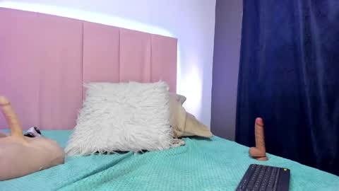 Snapshot of melani_xc chatting on February 2025 06:46:02 PM MELANI - online show from February 2025 06:46:02 PM