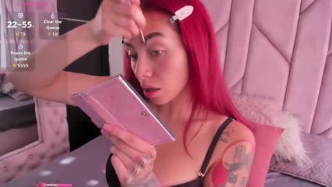 Melanie roux  online show from November 2025 12:27:02 PM