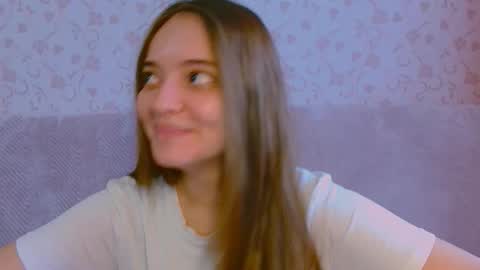 Snapshot of melaniealves chatting on September 2025 04:14:02 AM MelanieAlves online show from September 2025 04:14:02 AM