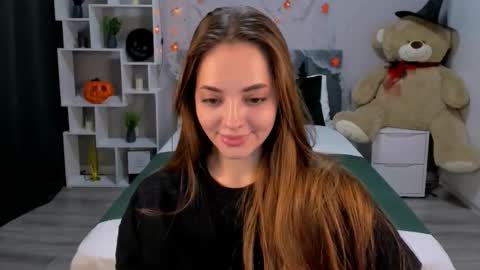 Snapshot of melaniealves chatting on October 2025 12:28:02 PM MelanieAlves online show from October 2025 12:28:02 PM