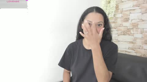 Snapshot of melannie_roses chatting on January 2025 11:01:01 AM melannie roses online show from January 2025 11:01:01 AM