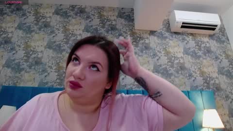 melanniebrown online show from December 2024 04:37:01 PM