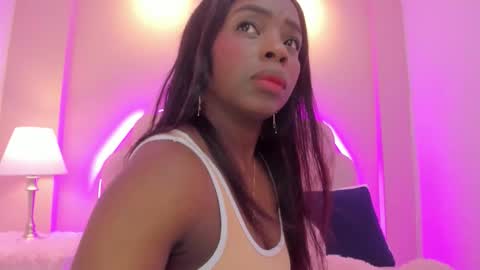 Melanie online show from October 2025 03:38:01 AM