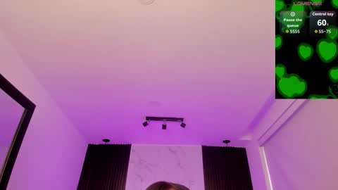 Snapshot of melany_heaven chatting on October 2025 07:45:02 PM melany_heaven online show from October 2025 07:45:02 PM
