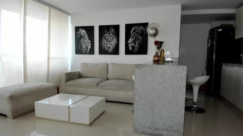 Snapshot of melanyrosse chatting on January 2025 09:22:01 PM Melany online show from January 2025 09:22:01 PM