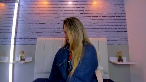 Melany  online show from September 2025 08:14:01 AM