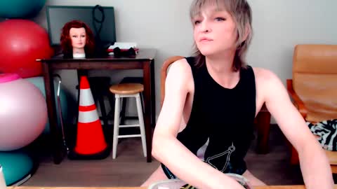 Snapshot of melhoho chatting on November 2025 02:33:01 AM Snow Hobot online show from November 2025 02:33:01 AM