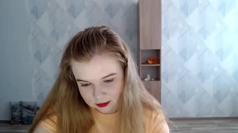 Snapshot of melina_beauty chatting on October 2025 09:46:02 AM Melina online show from October 2025 09:46:02 AM