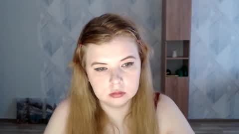 Snapshot of melina_beauty chatting on November 2025 08:25:02 AM Melina online show from November 2025 08:25:02 AM