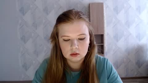 Snapshot of melina_beauty chatting on February 2026 10:29:02 AM Melina online show from February 2026 10:29:02 AM