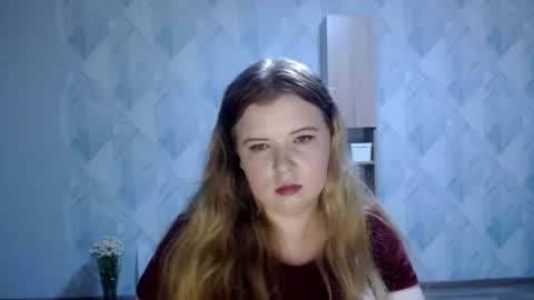 Snapshot of melina_beauty chatting on June 2026 11:41:01 PM Melina online show from June 2026 11:41:01 PM