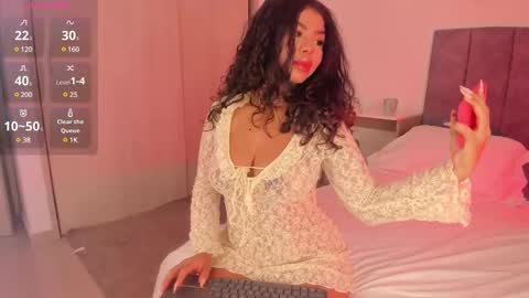 Snapshot of melina_ferrer1 chatting on February 2025 04:31:01 PM EI online show from February 2025 04:31:01 PM