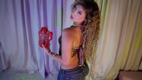 Snapshot of melina_smith1 chatting on May 2026 01:56:01 AM MelinaSmith online show from May 2026 01:56:01 AM