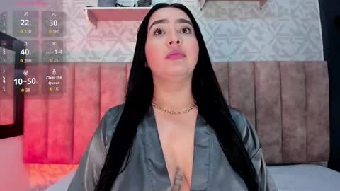 Snapshot of melinacruzz chatting on September 2025 04:24:01 AM Mel online show from September 2025 04:24:01 AM