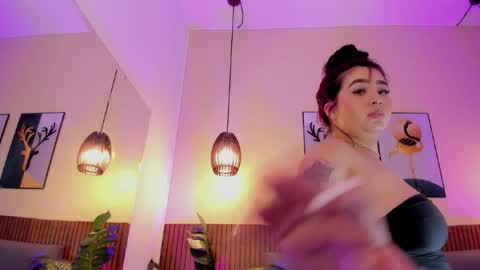 Snapshot of melinacruzz chatting on May 2026 01:58:01 AM Mel online show from May 2026 01:58:01 AM