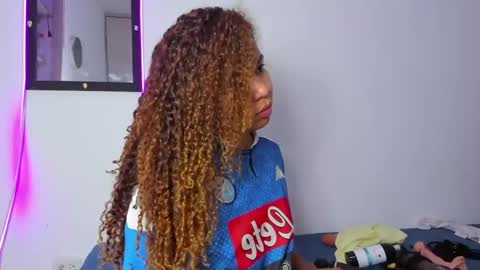 Snapshot of melinamartins chatting on June 2026 10:05:02 PM M E L I N A online show from June 2026 10:05:02 PM