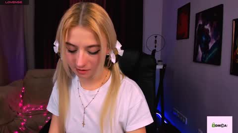 Melisa online show from December 2024 10:18:01 PM