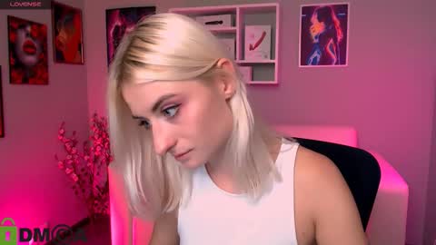 Melisa online show from September 2025 07:37:01 PM