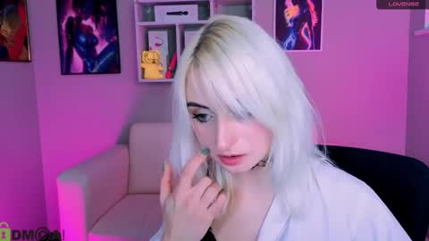 Melisa online show from November 2025 09:24:01 PM