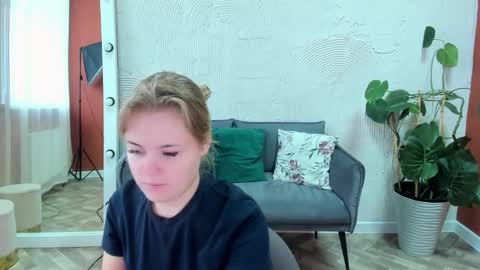 Snapshot of melissa_199 chatting on September 2025 04:28:01 AM Sophia online show from September 2025 04:28:01 AM