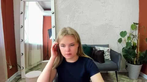 Snapshot of melissa_199 chatting on October 2025 09:07:01 AM Sophia online show from October 2025 09:07:01 AM