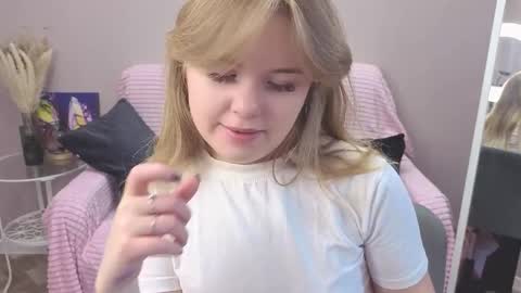 Snapshot of melissa_199 chatting on October 2025 07:09:02 AM Sophia online show from October 2025 07:09:02 AM