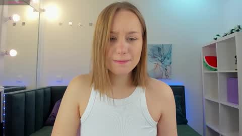 melissa_new22 online show from October 2025 12:09:01 AM
