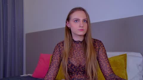 Snapshot of melissamelrey chatting on February 2025 05:22:01 PM MelissaBerry online show from February 2025 05:22:01 PM