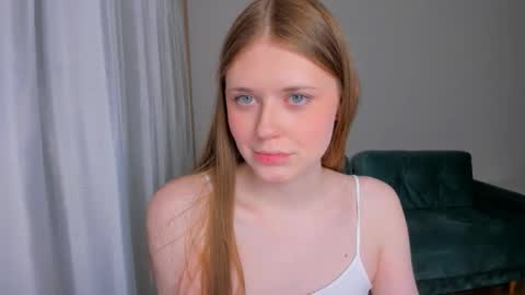 Snapshot of melissssa_bloom chatting on March 2026 07:20:02 PM Melissa online show from March 2026 07:20:02 PM