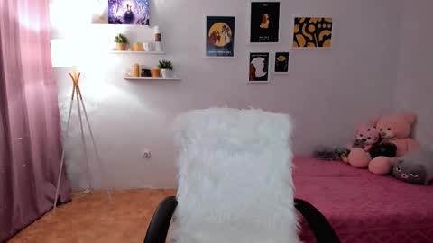 Tessa online show from February 2025 12:32:01 AM