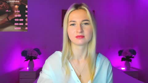 Snapshot of mellina_tey chatting on December 2024 08:18:01 PM Mellina online show from December 2024 08:18:01 PM