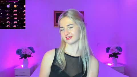 Snapshot of mellina_tey chatting on December 2024 10:23:01 PM Mellina online show from December 2024 10:23:01 PM