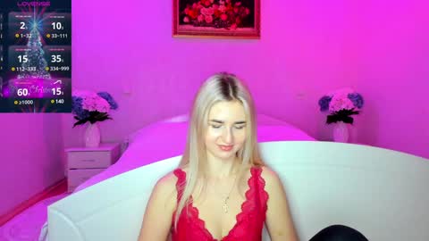 Snapshot of mellina_tey chatting on December 2024 11:30:01 PM Mellina online show from December 2024 11:30:01 PM