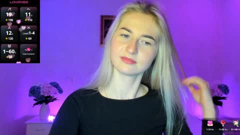 Snapshot of mellina_tey chatting on December 2024 11:47:01 PM Mellina online show from December 2024 11:47:01 PM