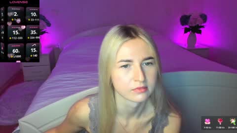 Snapshot of mellina_tey chatting on December 2024 09:45:02 PM Mellina online show from December 2024 09:45:02 PM