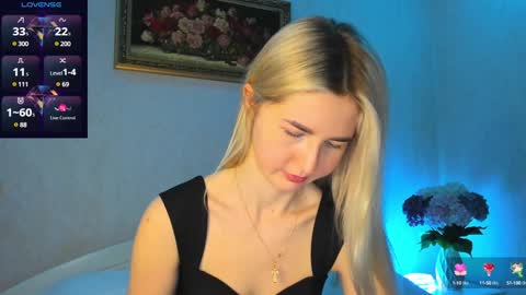 Snapshot of mellina_tey chatting on December 2024 12:10:02 AM Mellina online show from December 2024 12:10:02 AM