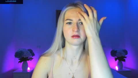 Snapshot of mellina_tey chatting on December 2024 08:16:02 PM Mellina online show from December 2024 08:16:02 PM